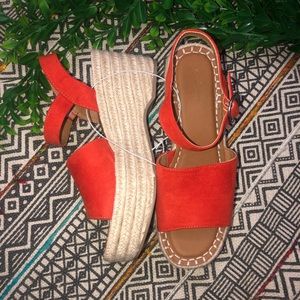 NWOT- Universal Thread Suede Espadrille Wedge